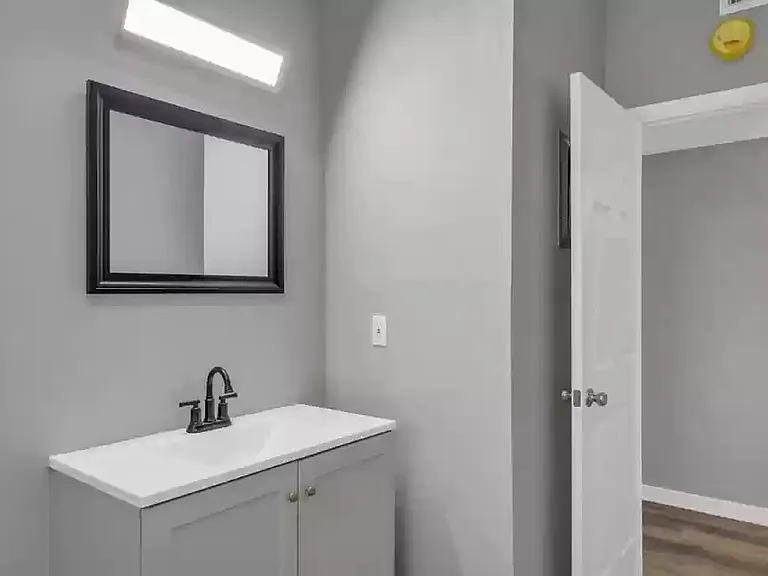 360 Chicago Ave — Photo 11