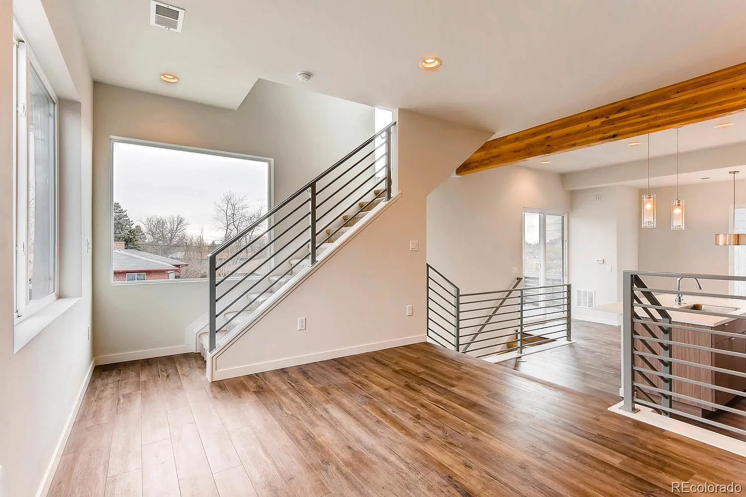 2 bed, 2.5 bath, 1297 sqft, $3,000 — Photo 3