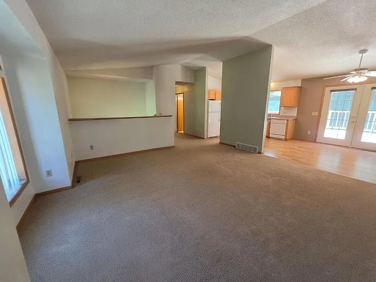 E11975 E Robin Rd — Photo 9