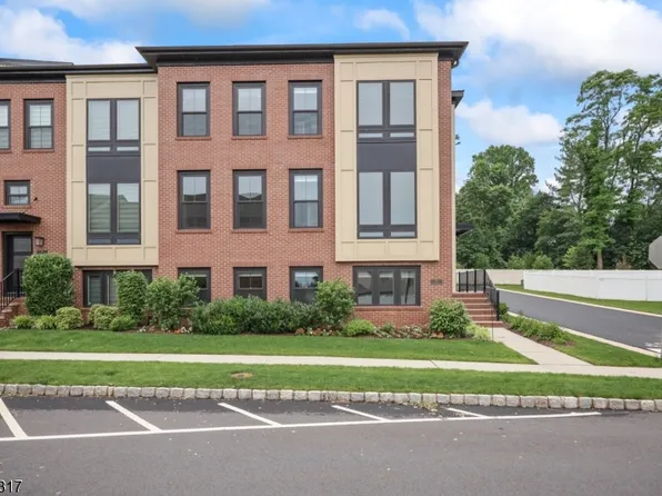 15 E Hartwick Dr, Montgomery Twp., NJ 08558