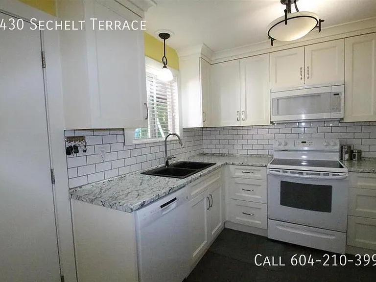 3430 Sechelt Ter — Photo 20