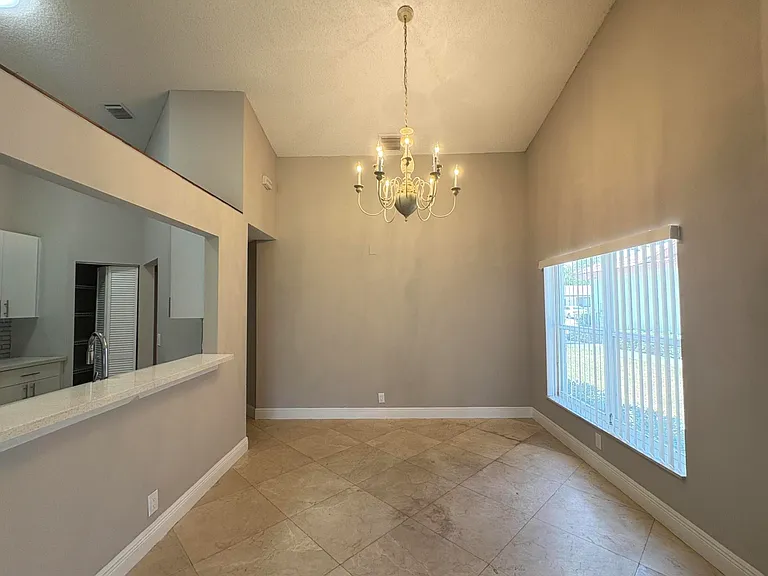 1220 NW 15th Ave #A — Photo 4