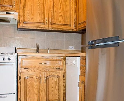 5th image of 162 W 56th St APT 607