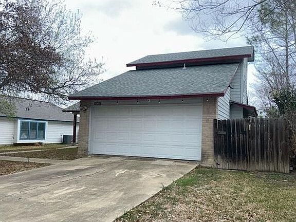 2nd image of 10018 Crescent Rdg