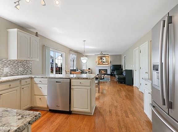 3rd image of 4480 Heron Dr