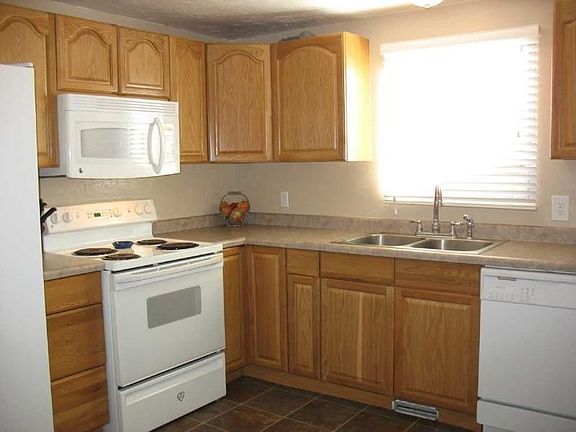 3rd image of 6280 Meander Ave