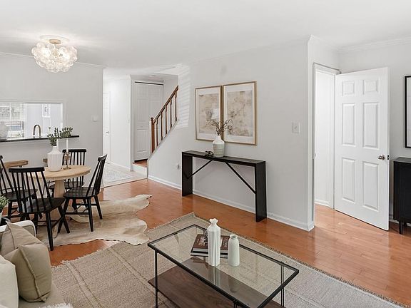 5th image of 6316 Chimney Wood Ct