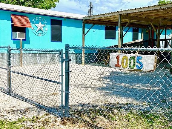 3rd image of 1005 W Jackson Ave