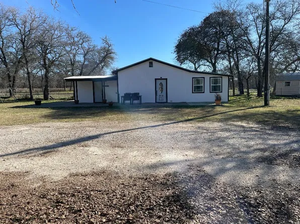 2124 Polly Ln #B, La Vernia, TX 78121