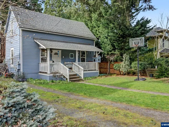 213 Mill St, Silverton, OR 97381