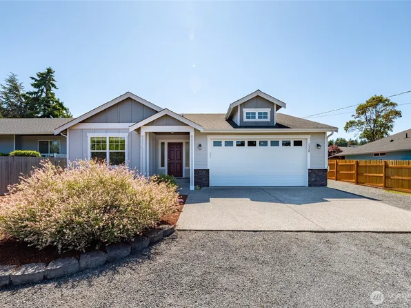 1528 E Camano Drive, Camano Island, WA 98282