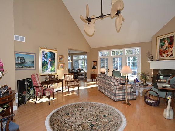 3rd image of 1583 W Aster Woods Ct