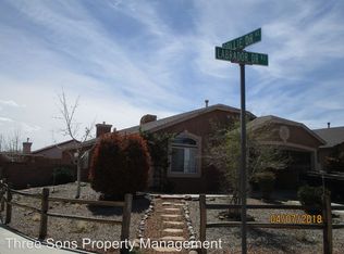 7180 Labrador Dr NE, Rio Rancho, NM 87144
