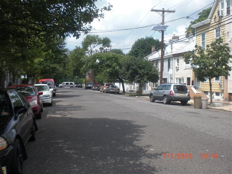 2nd image of 125 Landing St