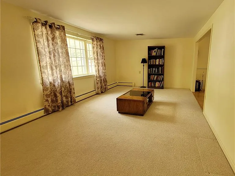 355 New Whitfield St #5 — Photo 2