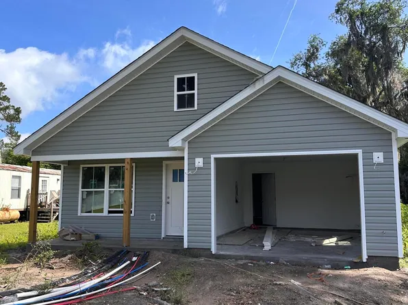 306 Garrison St, Darien, GA 31305