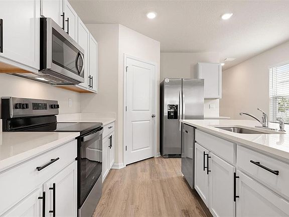 4th image of 3218 Bitterroot Ln