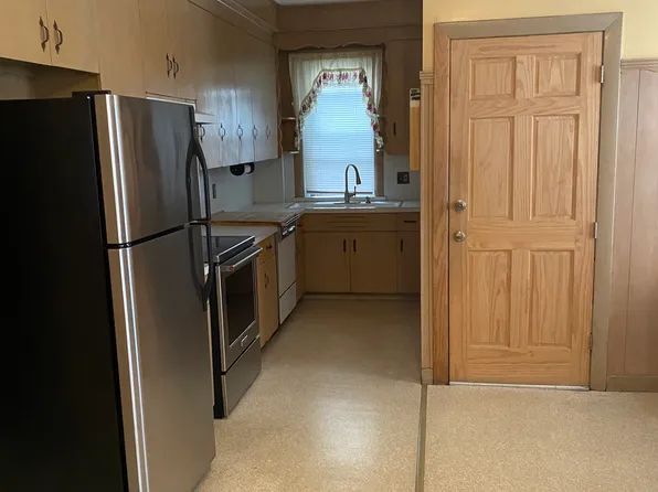 13 Ortoleva Dr, Providence, RI 02909