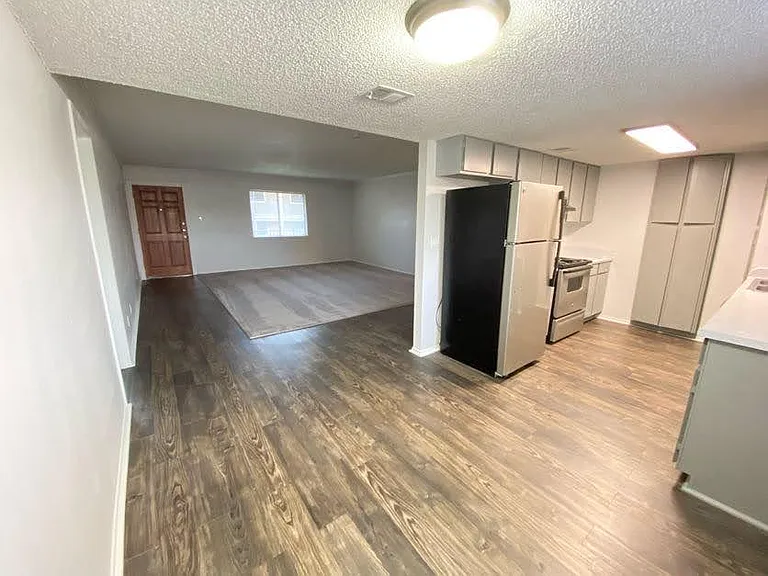 Juniper Springs Apartments — Photo 142