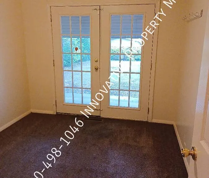 2829 Plainfield Ave — Photo 18