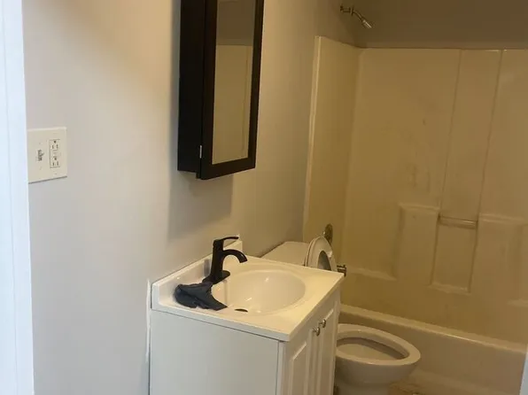 4034 S Prairie Ave #2, Chicago, IL 60653