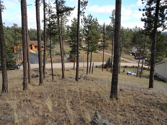 2nd image of 555 Deegan St
