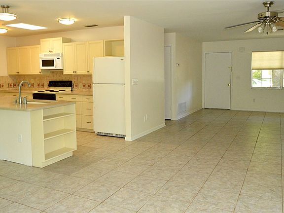 2nd image of 374 Casuarina Cir