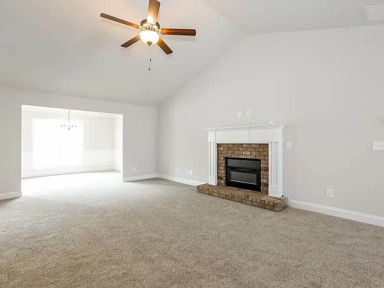 40 Heartland Cir — Photo 3
