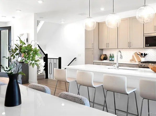 22 Oneida Court, Denver, CO 80230