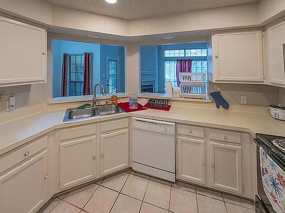5th image of 9601 Forest Ln APT 1412