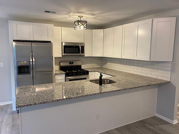 3rd image of 1415 Waters Edge Dr #15F