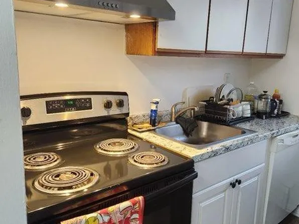 289 Main St APT 10H, Spotswood, NJ 08884