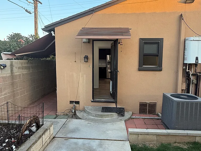10257 Olive St — Photo 46