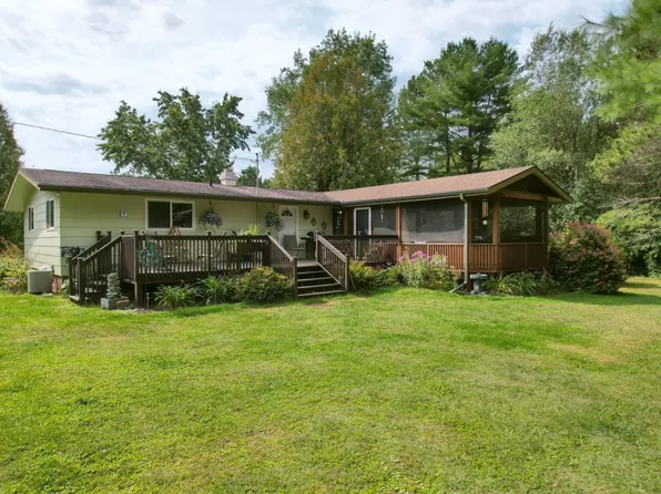 3854 Pine View Dr, Rhinelander, WI 54501