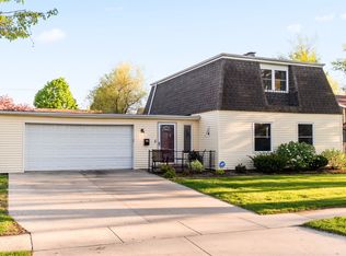 124 Mattek Ave, Dekalb, IL 60115