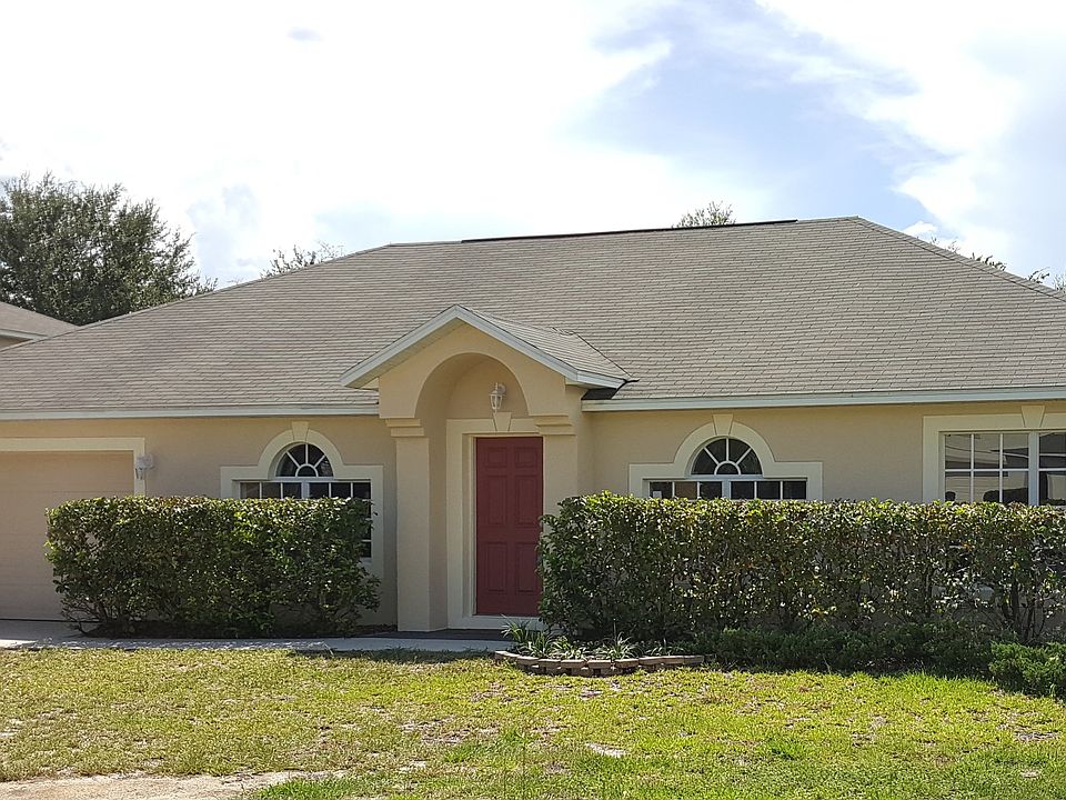 1st image of 806 Daybreak Dr