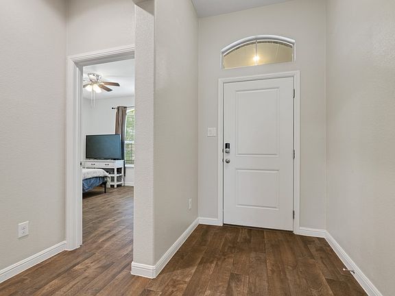 4th image of 16133 Bronte Ln