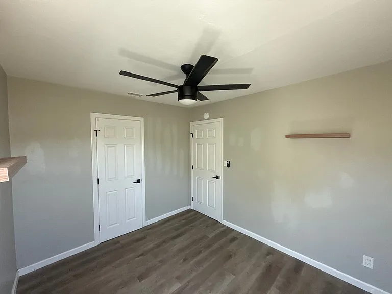 6353 Malcolm Dr — Photo 8