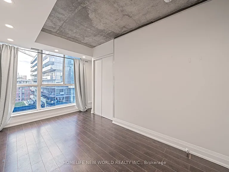 1029 King St W #1020 — Photo 10