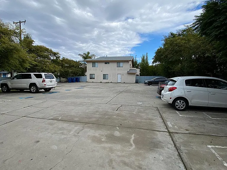 6555 Segovia Rd — Photo 30