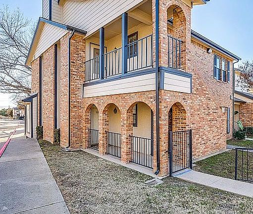 3rd image of 2835 Keller Springs Rd APT 502