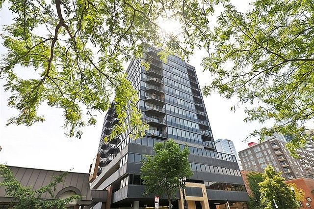 1st image of 1309 N Wells St APT 1302