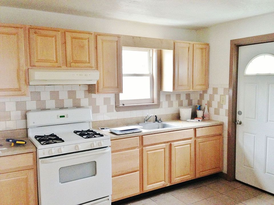1st image of 296 Highland Ave #1
