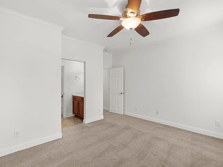1610 Twin Square Way — Photo 31