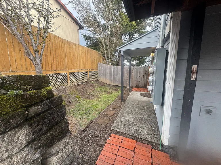 639 Roosevelt St — Photo 20
