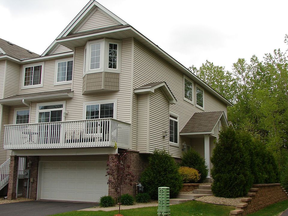 End Unit! View of Woods!  Private Entry! 2 Car Garage!