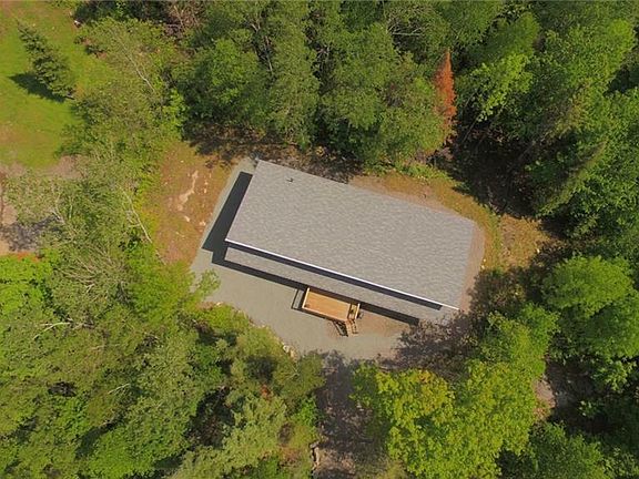 3rd image of 51 Farmcrest Ave