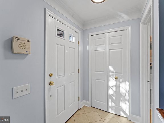 4th image of 16869 Miranda Ln