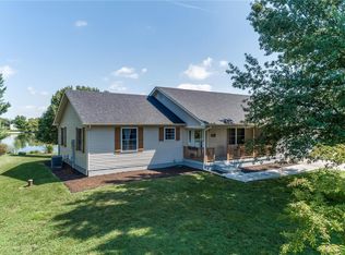 6069 Lakeside Dr, Waterloo, IL 62298