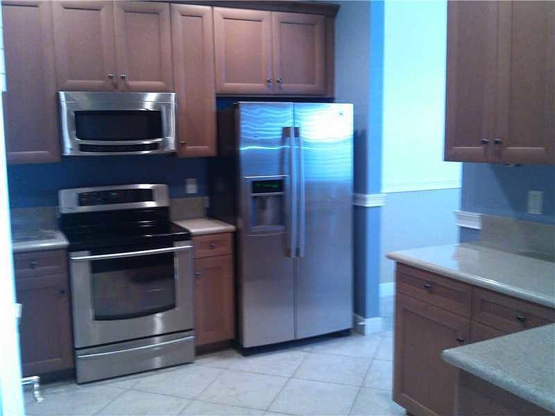 1st image of 6815 Lakeside Cir N